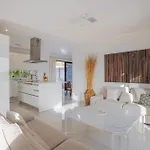 Villa Luxliving Tenerife Hortalaya Heated Pool