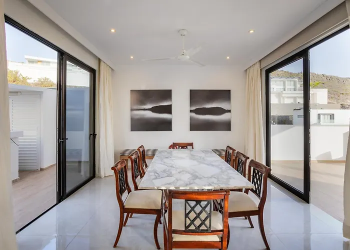 Villa Luxliving Tenerife Hortalaya Heated Pool