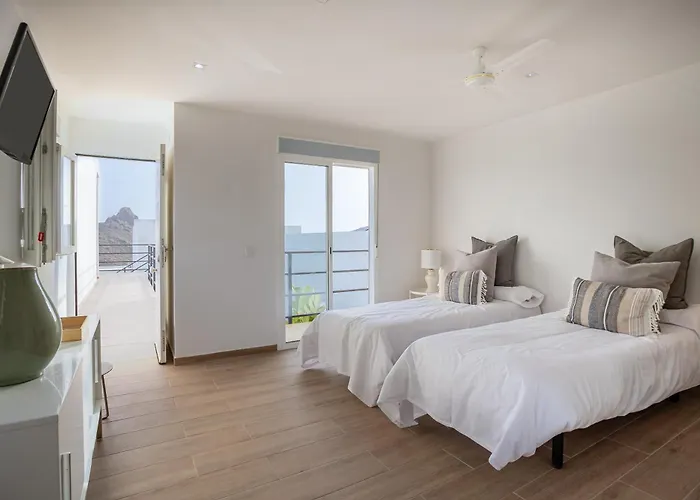 Luxliving Tenerife Hortalaya Heated Pool וילה אדחה