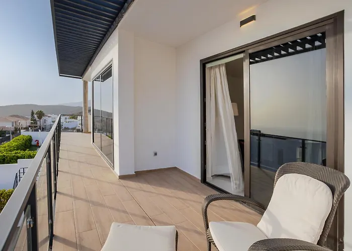 Luxliving Tenerife Hortalaya Heated Pool * Costa Adeje (Tenerife)